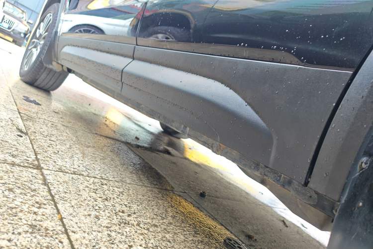 Used Lynk & Co 01 2019 2.0T Two-Wheel-Drive Version China VI Standard Left Side Sill