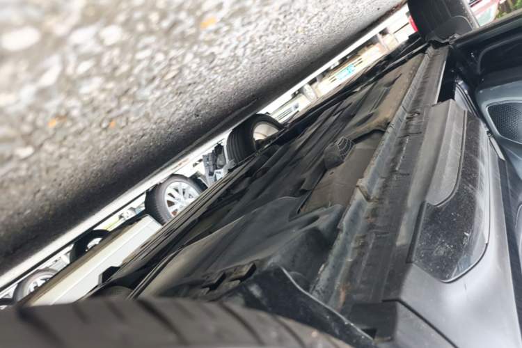 Used Lynk & Co 01 2019 2.0T Two-Wheel-Drive Pro Version China VI Standard Left Side Sill