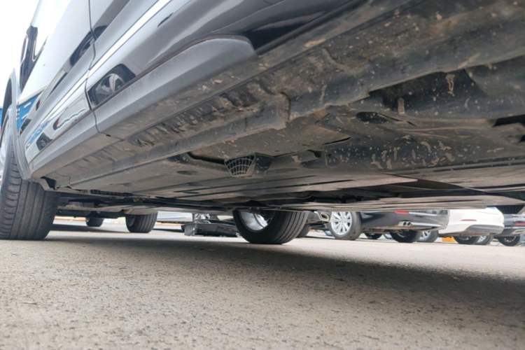 Used Lynk & Co 01 2019 2.0T Two-Wheel-Drive Pro Version China VI Standard Left Side Sill