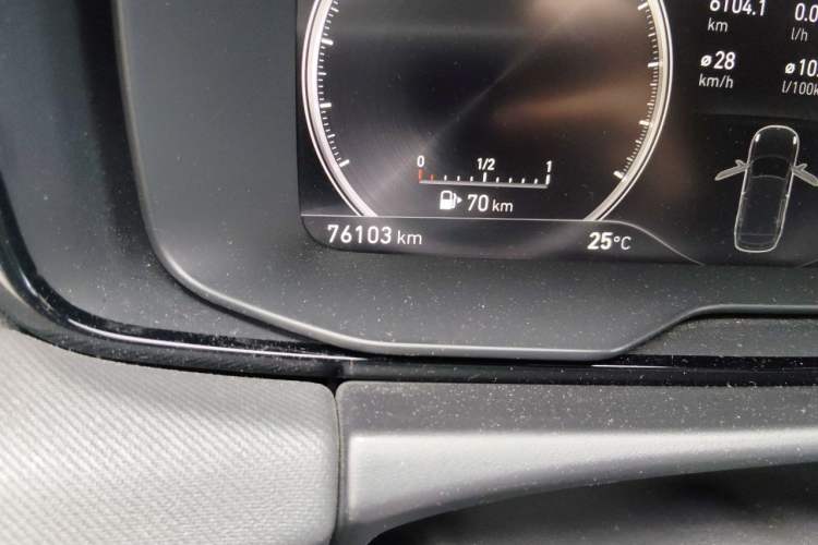 Used Lynk & Co 01 2019 2.0T Two-Wheel-Drive Pro Version China VI Standard Odometer Close Up