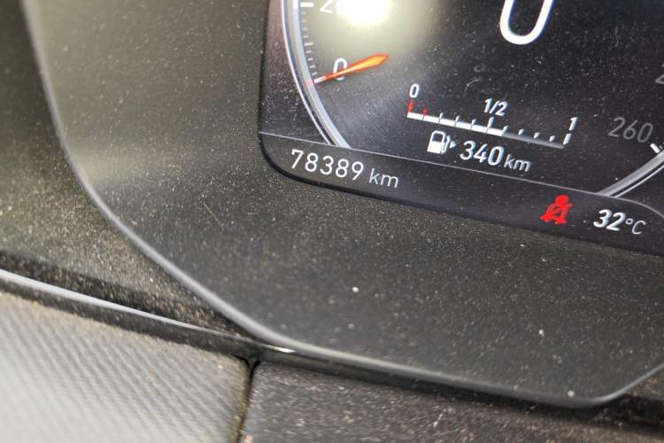 Used Lynk & Co 01 2019 2.0T Two-Wheel-Drive Pro Version China V Standard Odometer Close Up