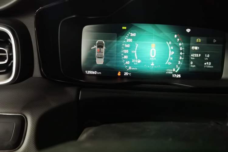Used Lynk & Co 01 2019 2.0T Two-Wheel-Drive Pro Version China VI Standard Odometer Close Up