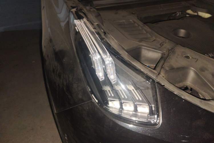 Used Lynk & Co 01 2019 2.0T Two-Wheel-Drive Pro Version China VI Standard Right Front Headlight