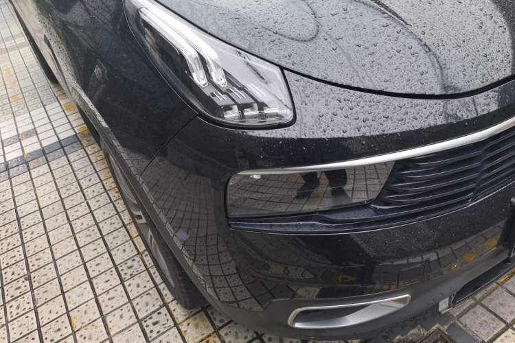 Used Lynk & Co 01 2019 2.0T Two-Wheel-Drive Pro Version China VI Standard Right Front Headlight