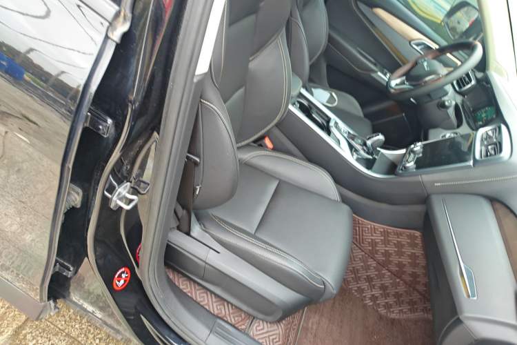 Used Lynk & Co 01 2019 2.0T Two-Wheel-Drive Version China VI Standard Right Front Seat