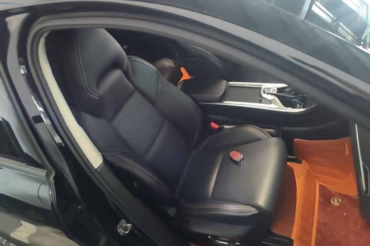 Used Lynk & Co 01 2019 2.0T Two-Wheel-Drive Pro Version China VI Standard Right Front Seat