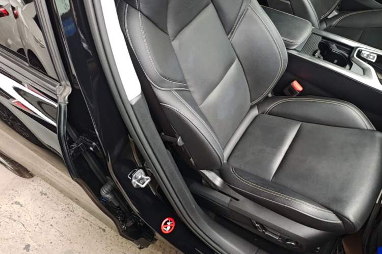 Used Lynk & Co 01 2019 2.0T Two-Wheel-Drive Pro Version China VI Standard Right Front Seat