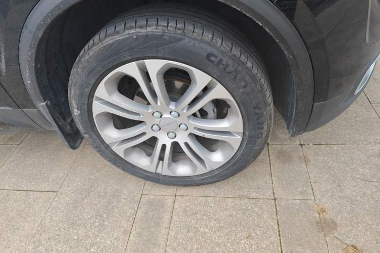 Used Lynk & Co 01 2019 2.0T Two-Wheel-Drive Pro Version China VI Standard Right Front Wheel Hub