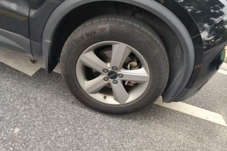 Used Lynk & Co 01 2019 2.0T Two-Wheel Drive Pure Version China V Standard Right Front Wheel Hub