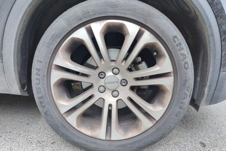 Used Lynk & Co 01 2019 2.0T Two-Wheel-Drive Pro Version China V Standard Right Front Wheel Hub
