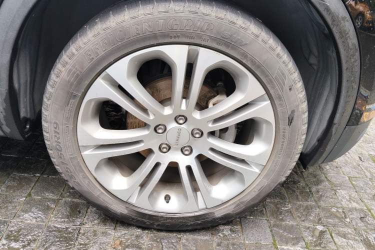 Used Lynk & Co 01 2019 2.0T Two-Wheel-Drive Pro Version China VI Standard Right Front Wheel Hub