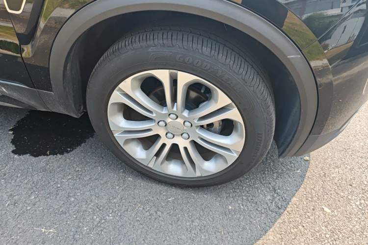 Used Lynk & Co 01 2019 2.0T Two-Wheel-Drive Pro Version China VI Standard Right Front Wheel Hub