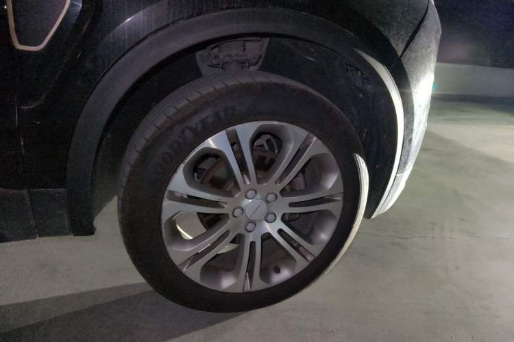 Used Lynk & Co 01 2019 2.0T Two-Wheel-Drive Pro Version China V Standard Right Front Wheel Hub