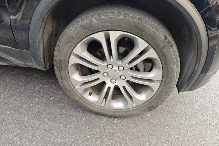 Used Lynk & Co 01 2019 2.0T Two-Wheel-Drive Pro Version China VI Standard Right Front Wheel Hub