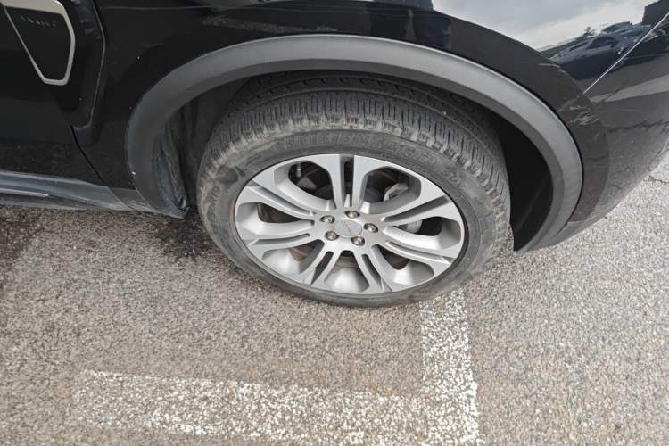 Used Lynk & Co 01 2019 2.0T Two-Wheel-Drive Pro Version China VI Standard Right Front Wheel Hub