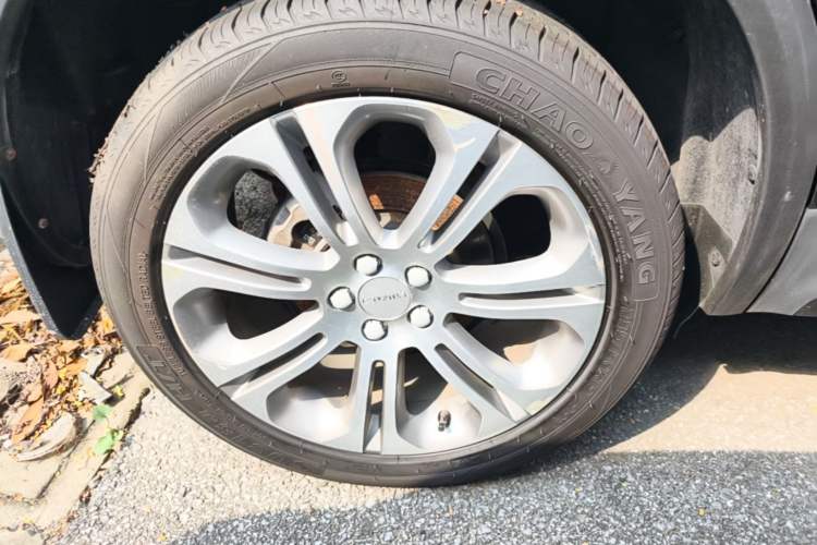 Used Lynk & Co 01 2019 2.0T Two-Wheel-Drive Pro Version China VI Standard Right Rear Wheel Hub