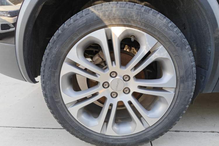 Used Lynk & Co 01 2019 2.0T Two-Wheel-Drive Pro Version China VI Standard Right Rear Wheel Hub