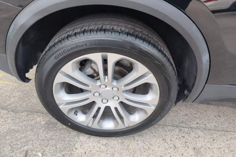 Used Lynk & Co 01 2019 2.0T Two-Wheel-Drive Pro Version China VI Standard Right Rear Wheel Hub