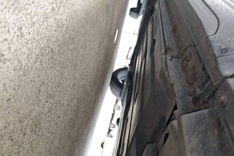Used Lynk & Co 01 2019 2.0T Two-Wheel-Drive Pro Version China VI Standard Right Side Sill