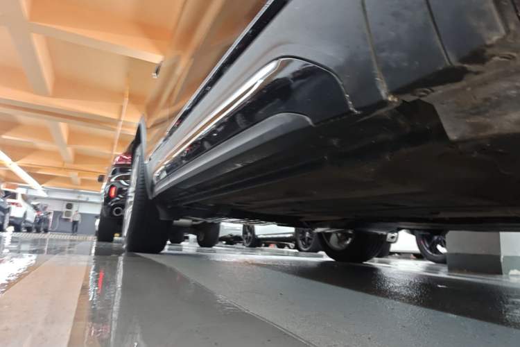 Used Lynk & Co 01 2019 2.0T Two-Wheel-Drive Pro Version China VI Standard Right Side Sill