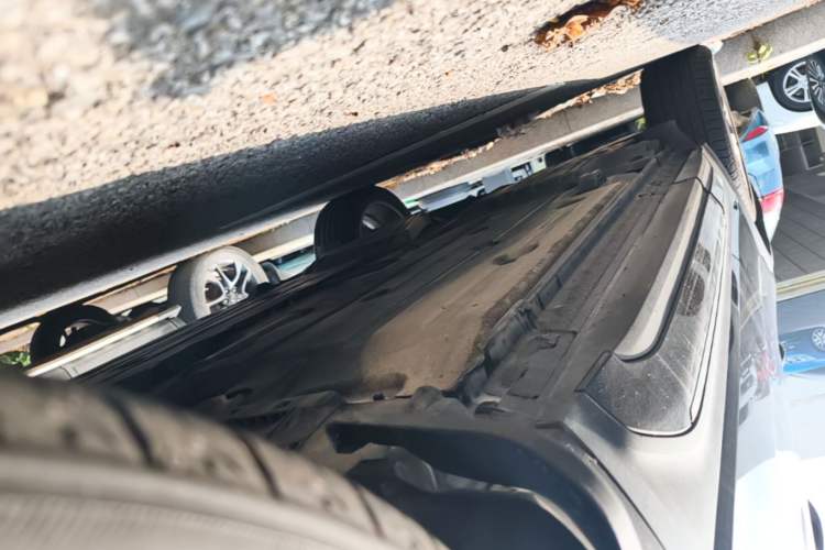 Used Lynk & Co 01 2019 2.0T Two-Wheel-Drive Pro Version China VI Standard Right Side Sill