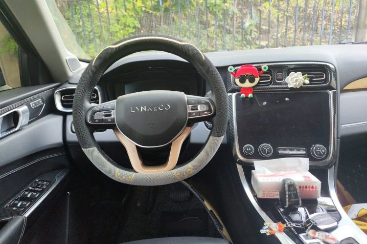 Used Lynk & Co 01 2019 2.0T Two-Wheel-Drive Pro Version China VI Standard Steering Wheel