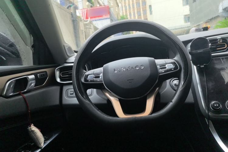 Used Lynk & Co 01 2019 2.0T Two-Wheel-Drive Pro Version China VI Standard Steering Wheel