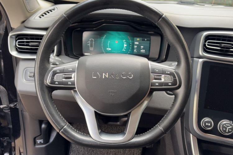 Used Lynk & Co 01 2019 2.0T Two-Wheel-Drive Pro Version China VI Standard Steering Wheel