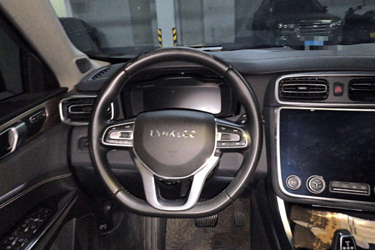 Used Lynk & Co 01 2019 2.0T Two-Wheel-Drive Pro Version China VI Standard Steering Wheel