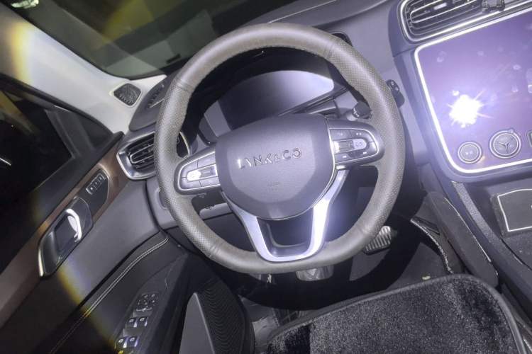 Used Lynk & Co 01 2019 2.0T Two-Wheel-Drive Pro Version China VI Standard Steering Wheel