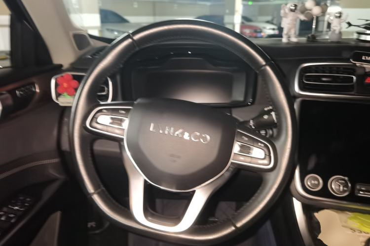 Used Lynk & Co 01 2019 2.0T Two-Wheel-Drive Pro Version China VI Standard Steering Wheel