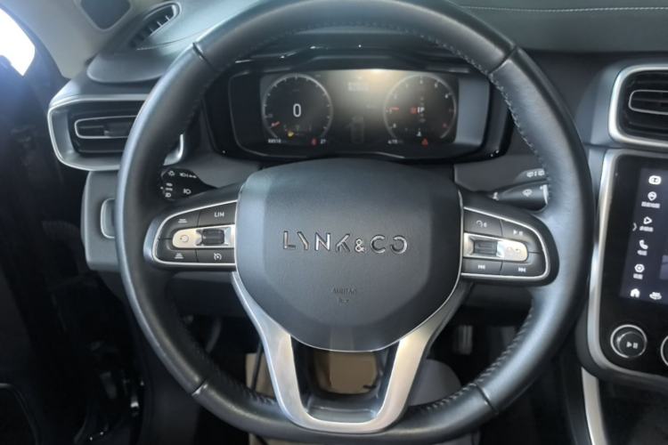 Used Lynk & Co 01 2019 2.0T Two-Wheel-Drive Pro Version China VI Standard Steering Wheel