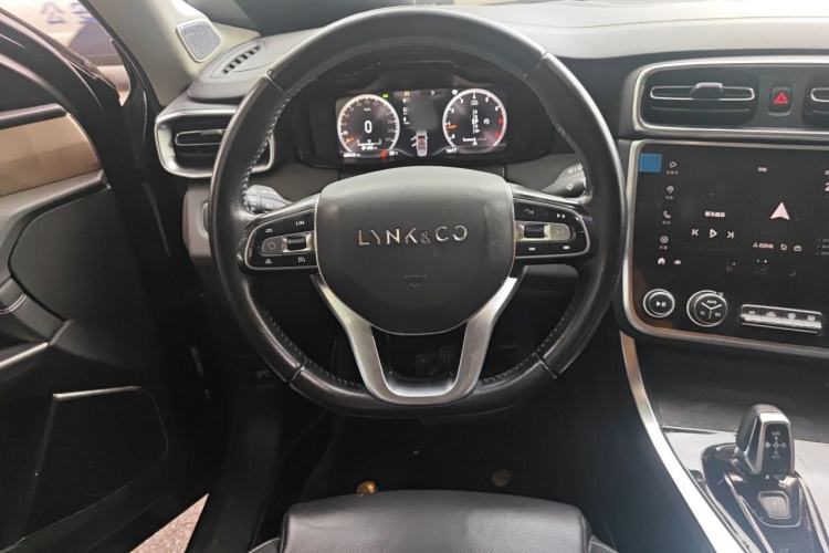 Used Lynk & Co 01 2019 2.0T Two-Wheel-Drive Pro Version China VI Standard Steering Wheel