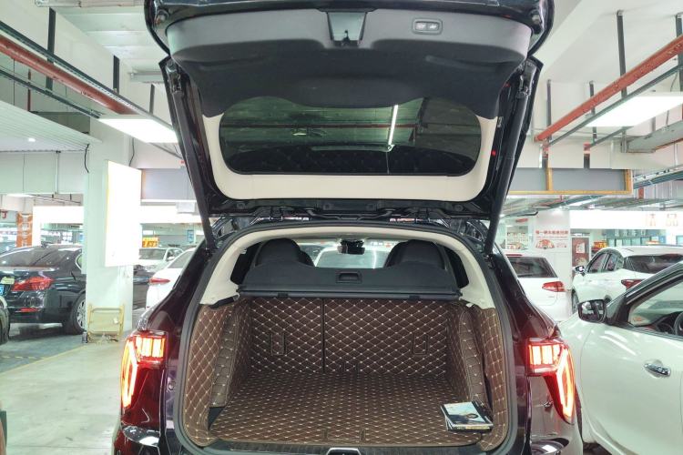 Used Lynk & Co 01 2019 2.0T Two-Wheel-Drive Pro Version China VI Standard Trunk