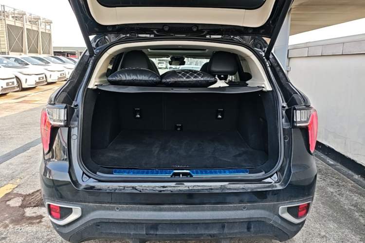 Used Lynk & Co 01 2019 2.0T Two-Wheel-Drive Pro Version China VI Standard Trunk