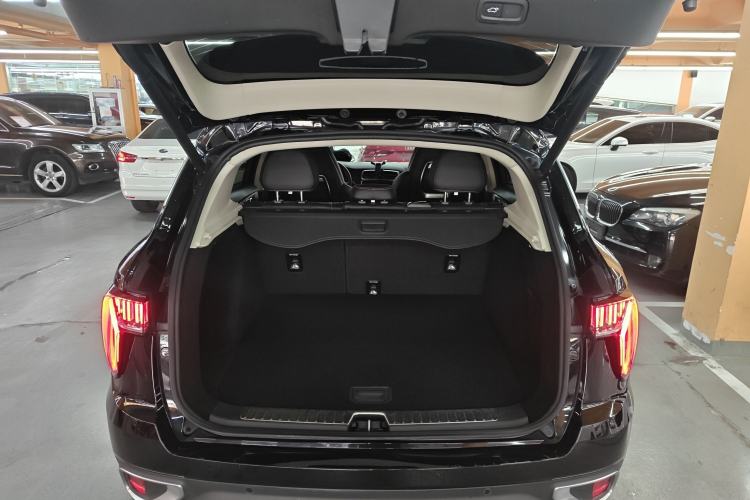 Used Lynk & Co 01 2019 2.0T Two-Wheel-Drive Pro Version China VI Standard Trunk