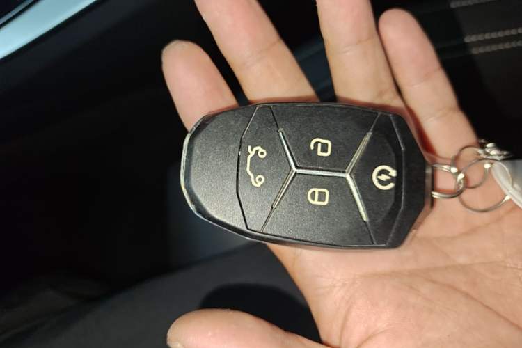 Used Lynk & Co 01 2019 2.0T Two-Wheel-Drive Pro Version China VI Standard Vehicle Key