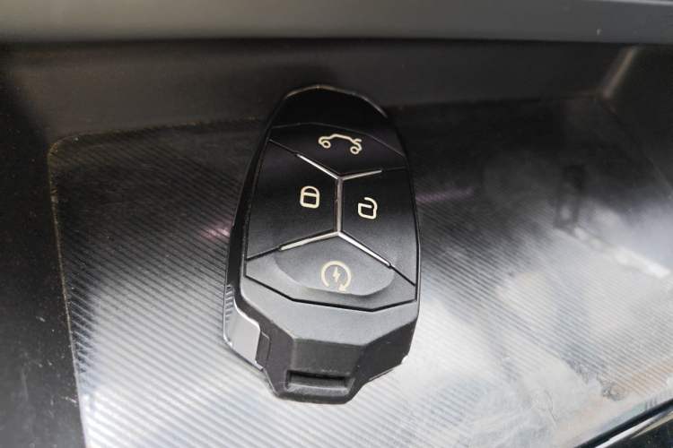 Used Lynk & Co 01 2019 2.0T Two-Wheel-Drive Pro Version China V Standard Vehicle Key