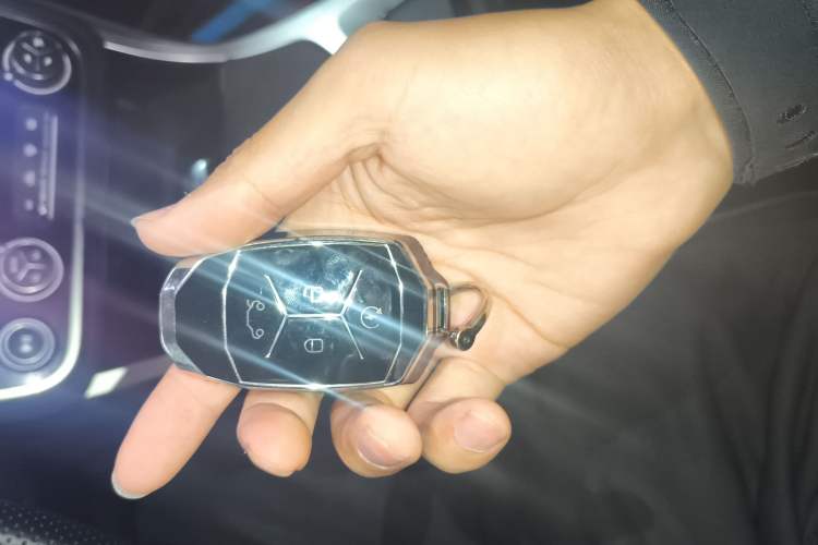 Used Lynk & Co 01 2019 2.0T Two-Wheel-Drive Pro Version China VI Standard Vehicle Key