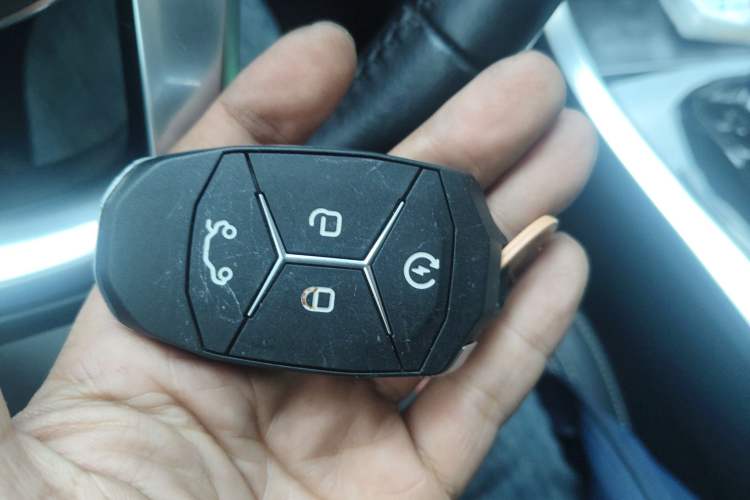Used Lynk & Co 01 2019 2.0T Two-Wheel-Drive Pro Version China VI Standard Vehicle Key