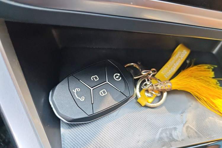 Used Lynk & Co 01 2019 2.0T Two-Wheel-Drive Pro Version China VI Standard Vehicle Key