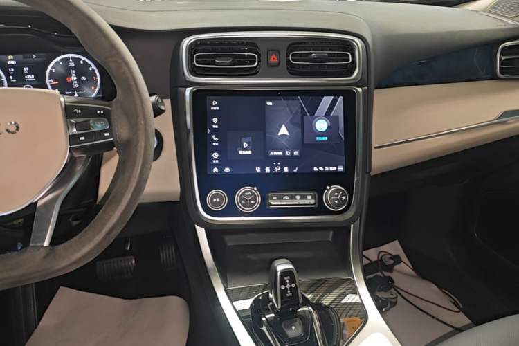 Used Lynk & Co 01 2019 2.0T Two-Wheel Drive Zhaopu Version China VI Standard Audio And AC Panel