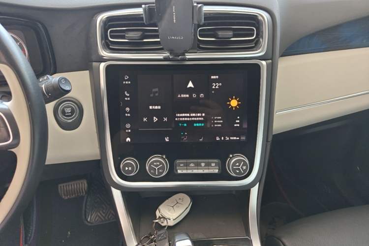 Used Lynk & Co 01 2019 2.0T Two-Wheel Drive Zhaopu Version China VI Standard Audio And AC Panel