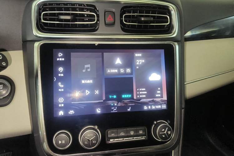 Used Lynk & Co 01 2019 2.0T Two-Wheel Drive Zhaopu Version China VI Standard Audio And AC Panel