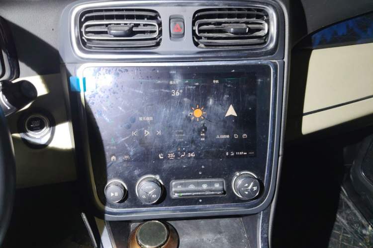 Used Lynk & Co 01 2019 2.0T Two-Wheel Drive Zhaopu Version China V Standard Audio And AC Panel