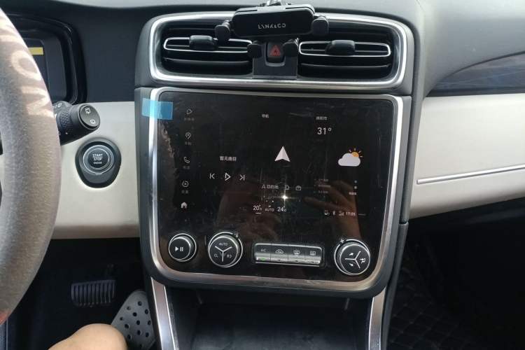 Used Lynk & Co 01 2019 2.0T Two-Wheel Drive Zhaopu Version China V Standard Audio And AC Panel