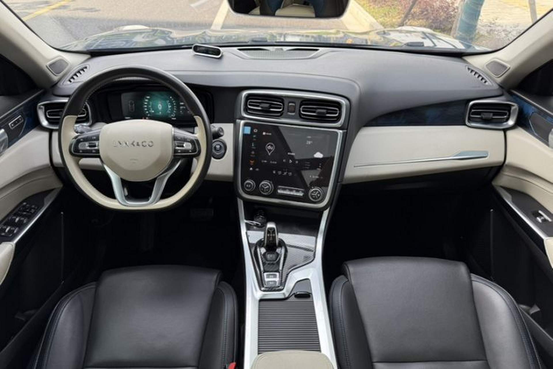 Used Lynk & Co 01 2019 2.0T Two-Wheel Drive Zhaopu Version China VI Standard Audio And AC Panel