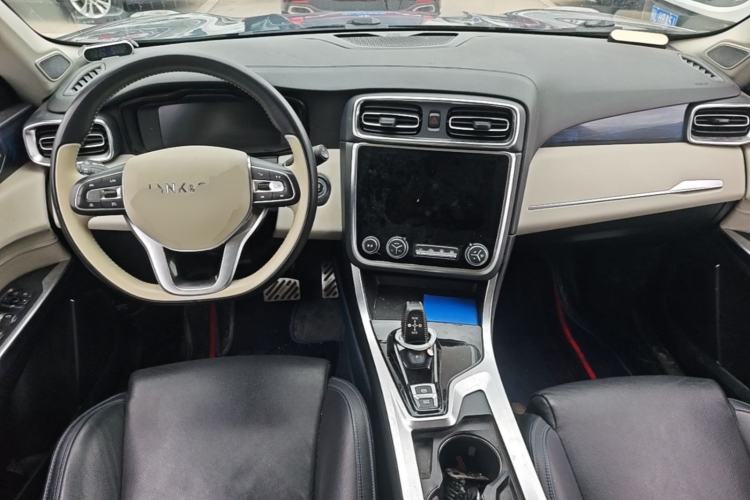 Used Lynk & Co 01 2019 2.0T Two-Wheel Drive Zhaopu Version China V Standard Center Console