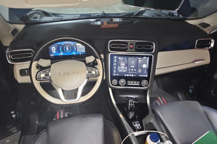 Used Lynk & Co 01 2019 2.0T Two-Wheel Drive Zhaopu Version China VI Standard Center Console