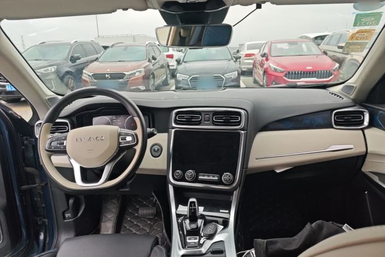 Used Lynk & Co 01 2019 2.0T Two-Wheel Drive Zhaopu Version China VI Standard Center Console